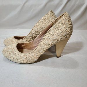 Size 10 Spring off white/cream lace pumps